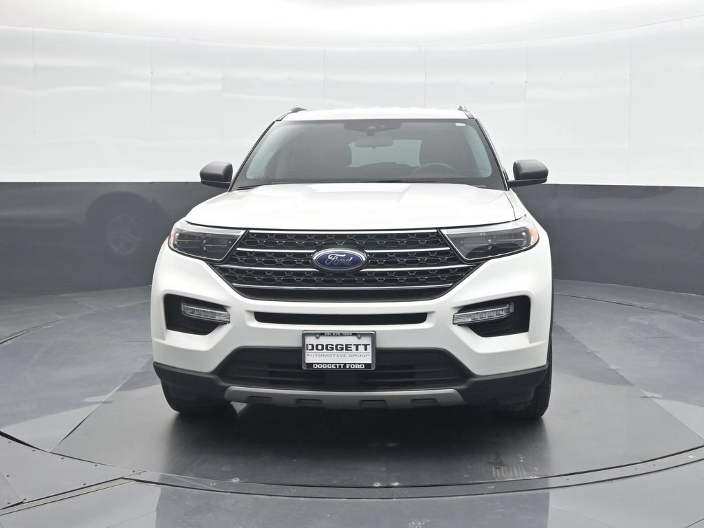 Certified 2023 Ford Explorer XLT w/ Equipment Group 202A RWD image 5