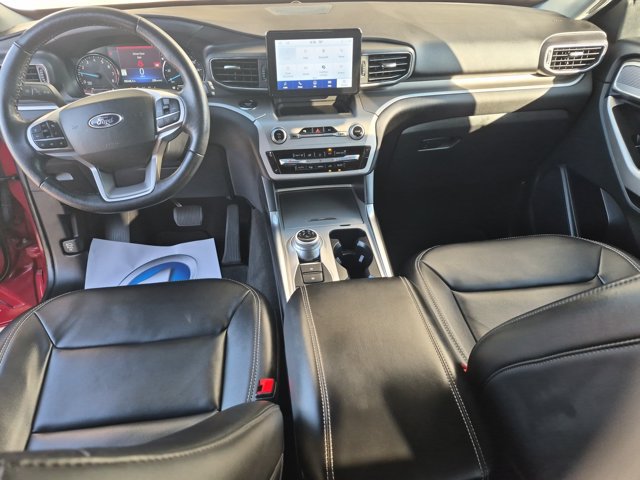 Certified 2022 Ford Explorer XLT w/ Equipment Group 202A AWD/4WD image 31