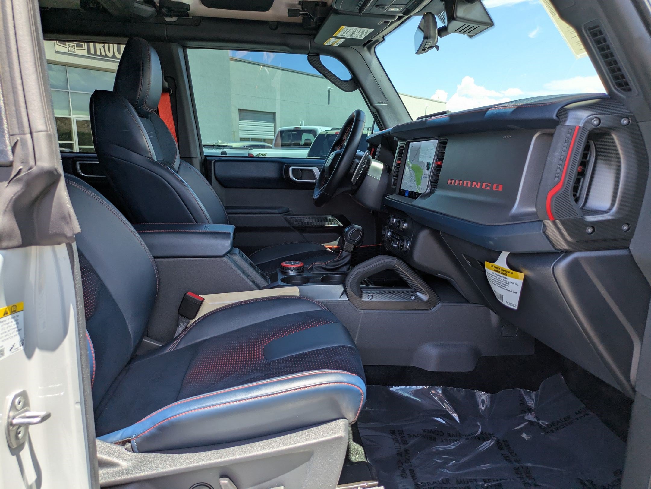 Certified 2026 Ford Bronco Raptor w/ Interior Carbon Fiber Pack AWD/4WD image 32
