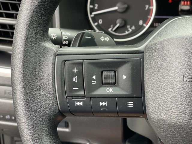 Used 2025 Nissan Rogue S FWD image 9