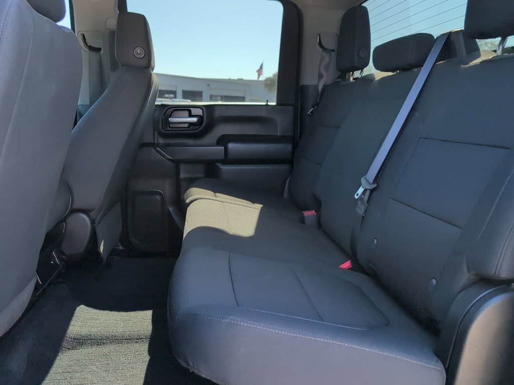 Used 2020 Chevrolet Silverado 2500 Custom w/ Custom Value Package image 11