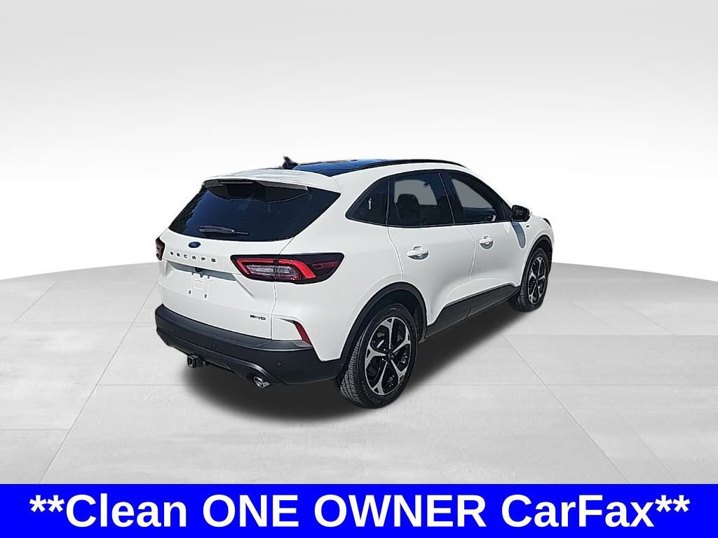 Certified 2025 Ford Escape ST-Line Select w/ Tech Pack #2 image 3