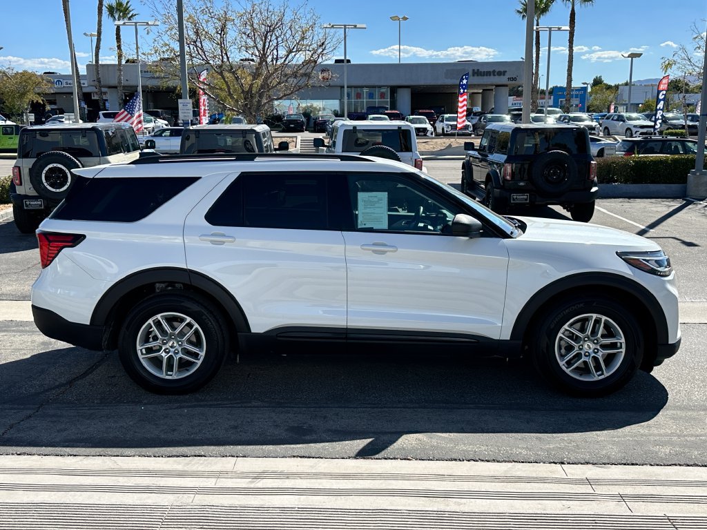 Certified 2026 Ford Explorer Active RWD image 9