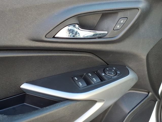 Used 2024 Chevrolet Trax RS FWD image 15