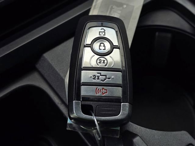 Certified 2024 Ford F350 Platinum w/ FX4 Off-Road Package AWD/4WD image 47