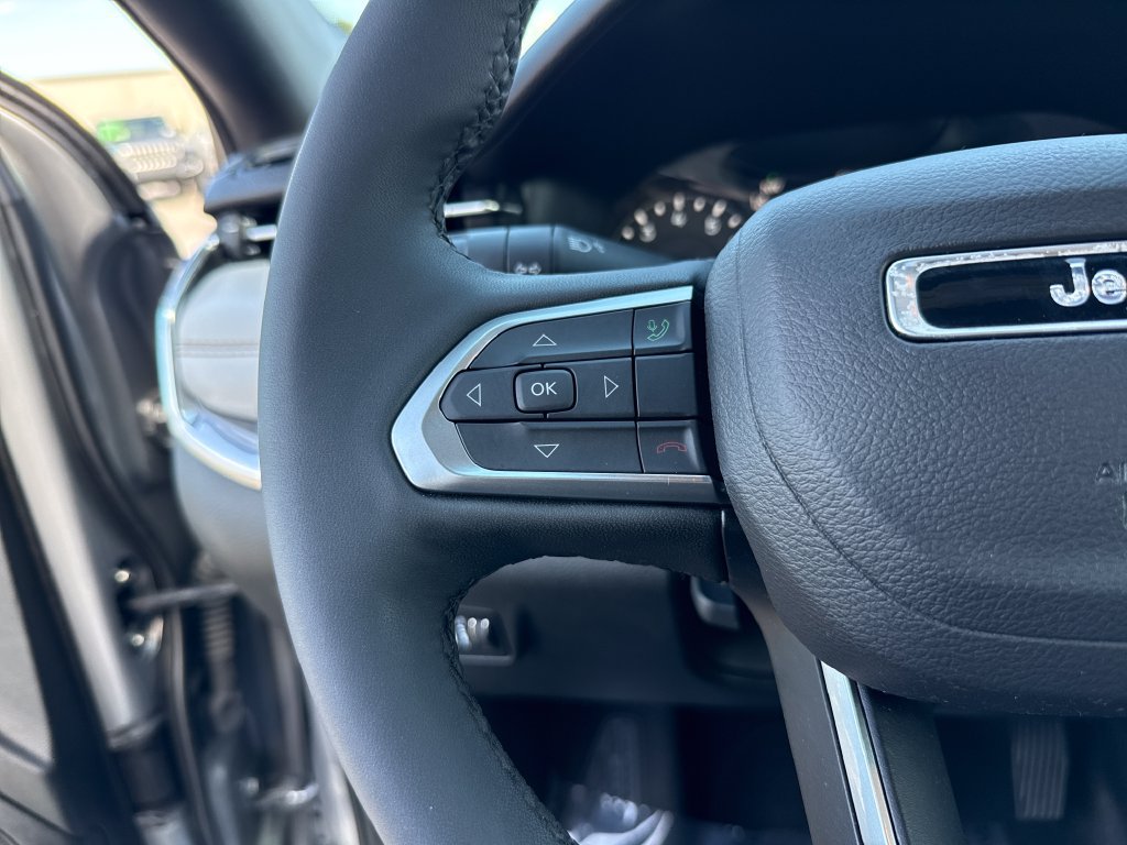 Used 2024 Jeep Compass Limited AWD/4WD image 15