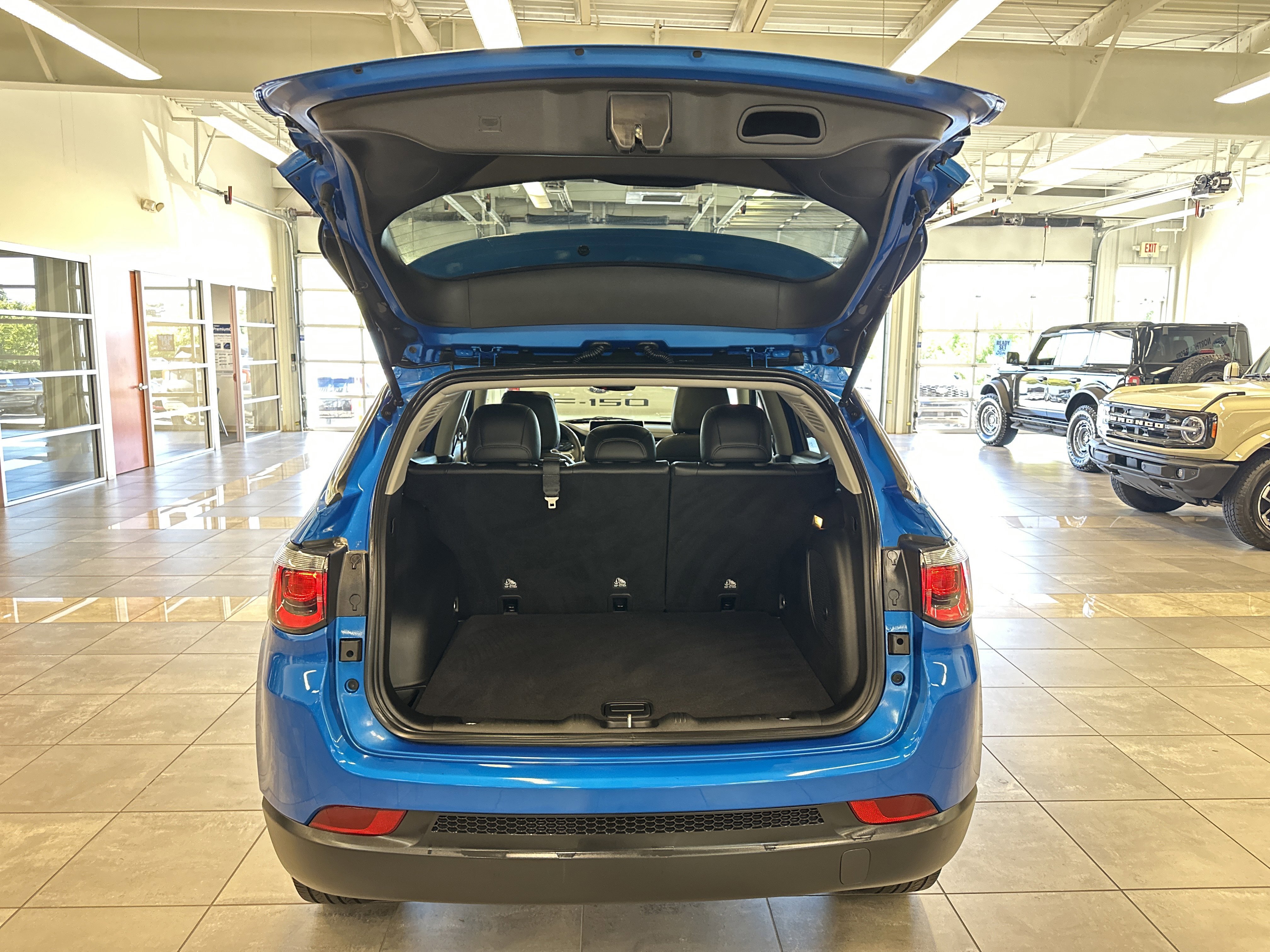 Used 2022 Jeep Compass Latitude w/ Sun and Sound Group image 28