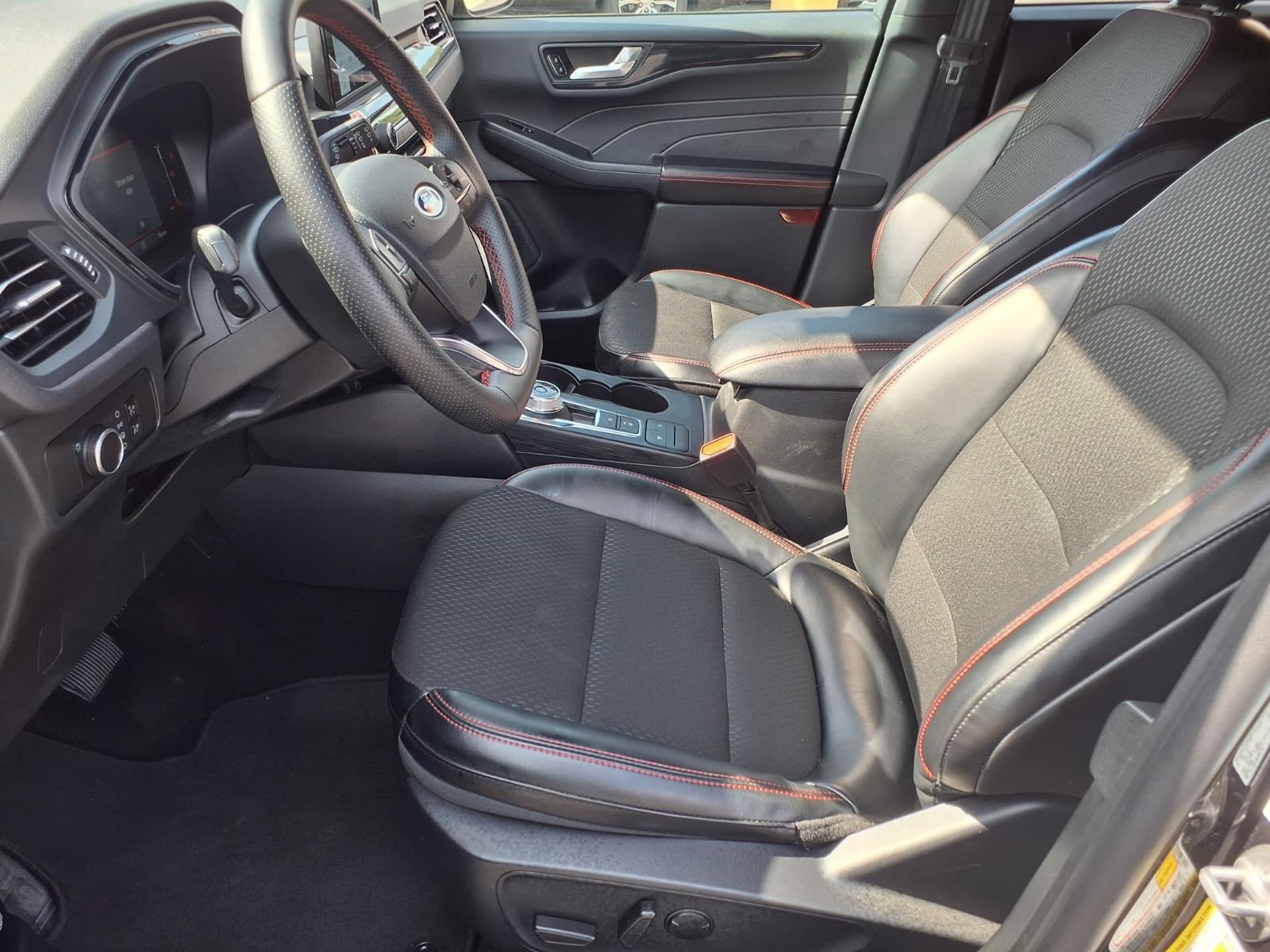Certified 2025 Ford Escape ST-Line FWD image 15