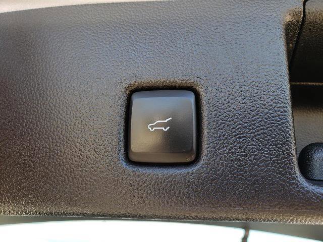 Certified 2022 Ford Escape SE w/ SE Sport Appearance Package image 9