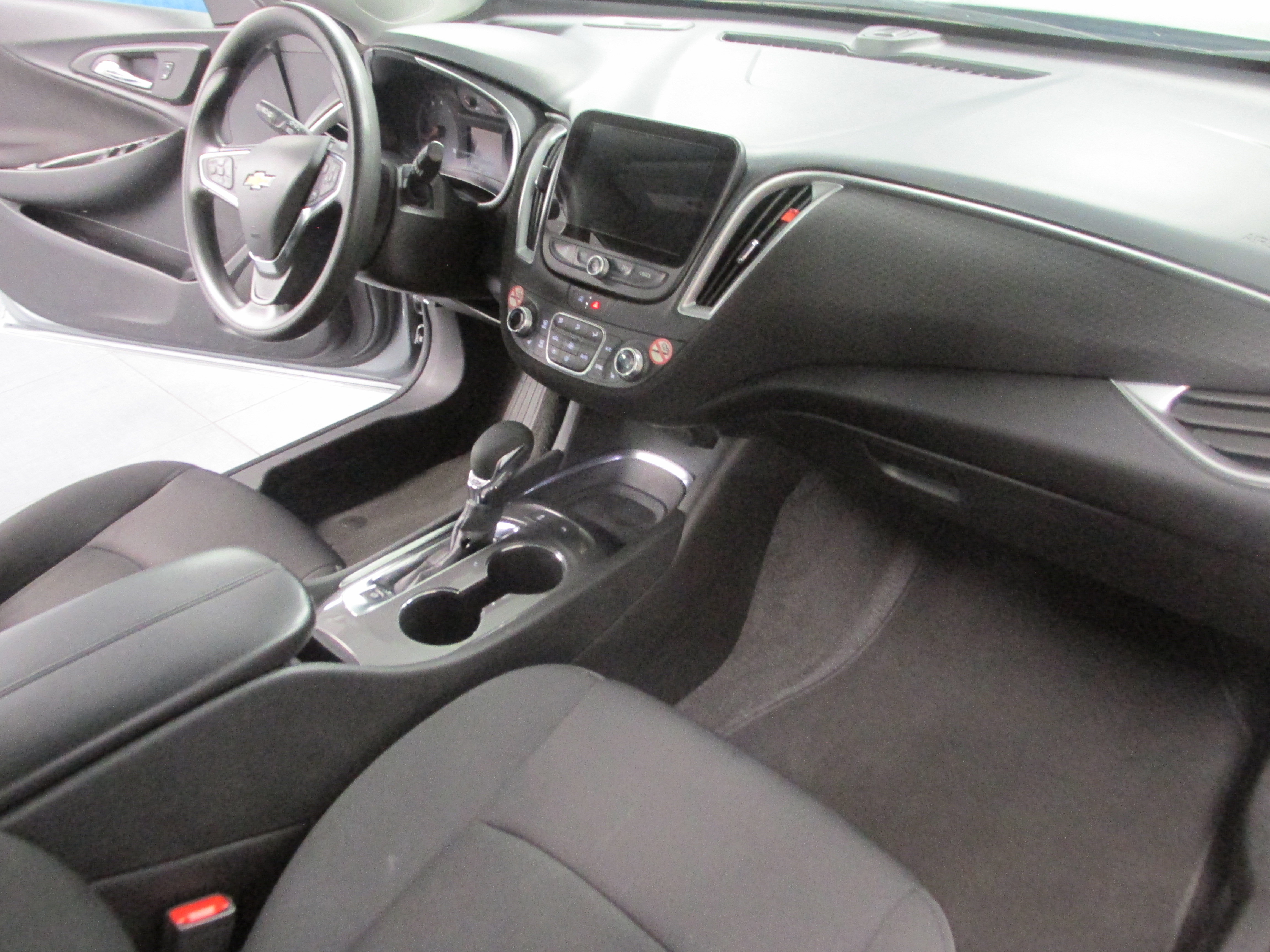 Used 2024 Chevrolet Malibu LT FWD image 24