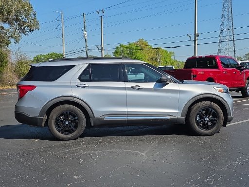 Certified 2020 Ford Explorer XLT RWD image 3