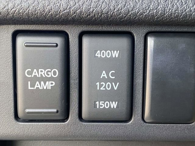 Used 2023 Nissan Titan PRO-4X image 34