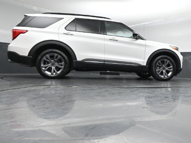 Certified 2024 Ford Explorer XLT w/ Equipment Group 202A AWD/4WD image 44