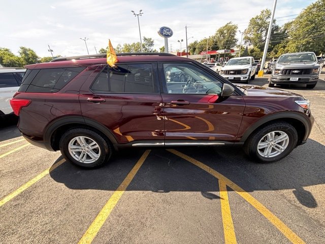 Certified 2022 Ford Explorer XLT w/ Equipment Group 202A image 7