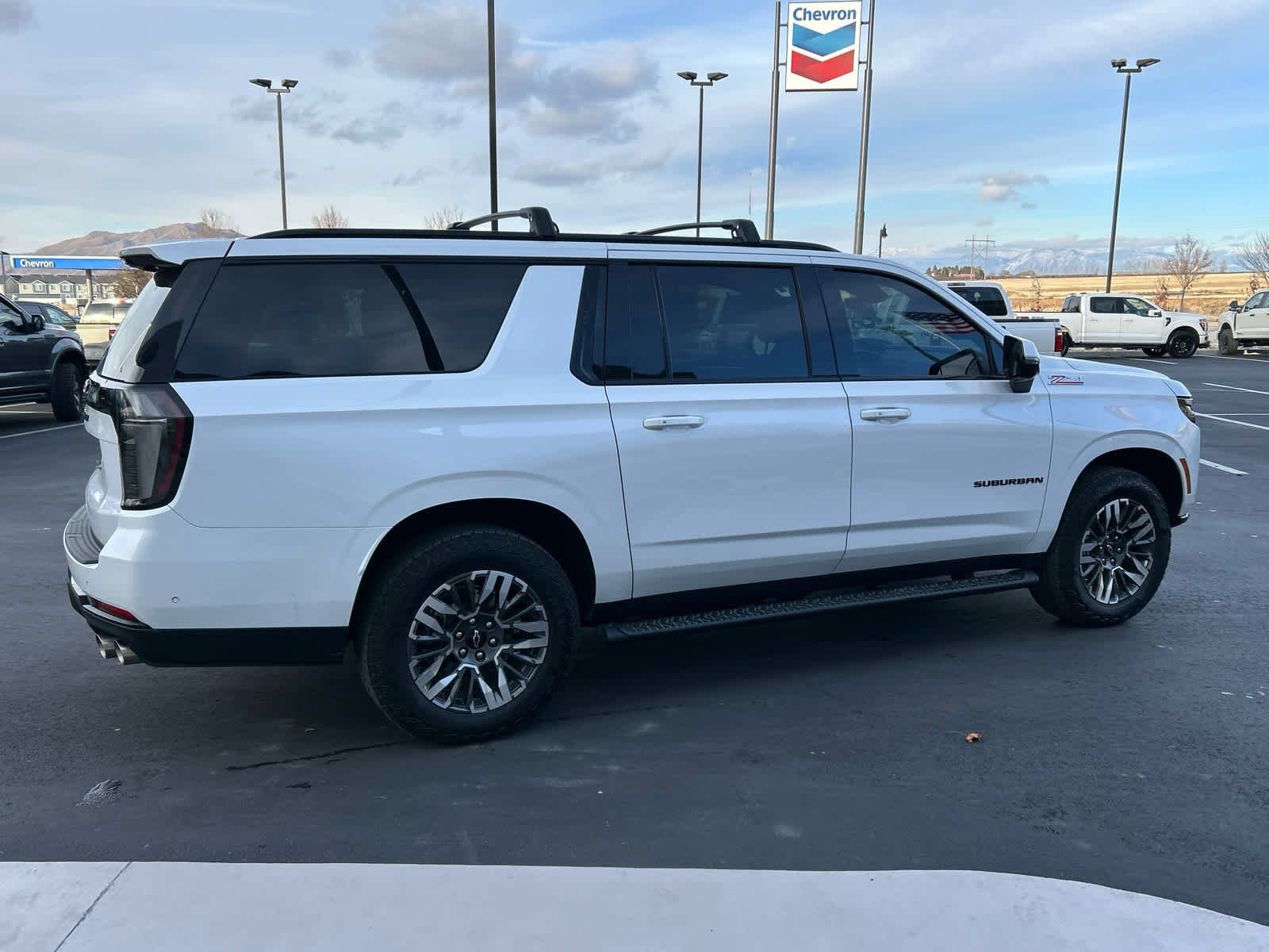 Used 2025 Chevrolet Suburban Z71 w/ Z71 Off-Road Package image 7