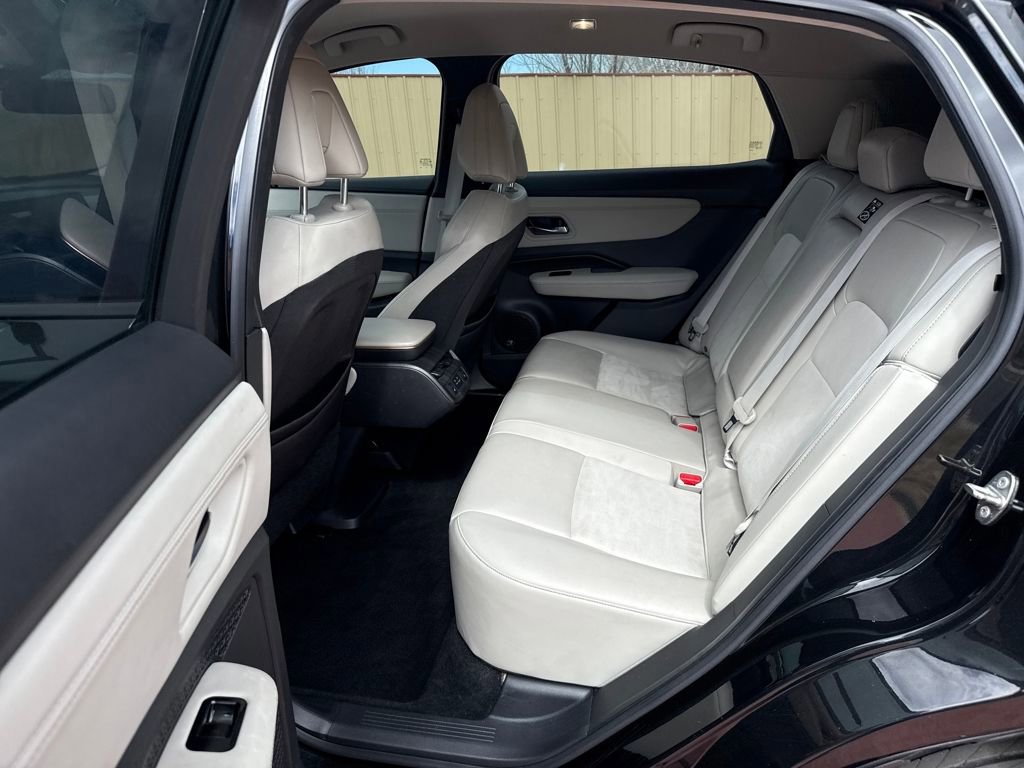 Used 2023 Nissan Ariya FWD image 18