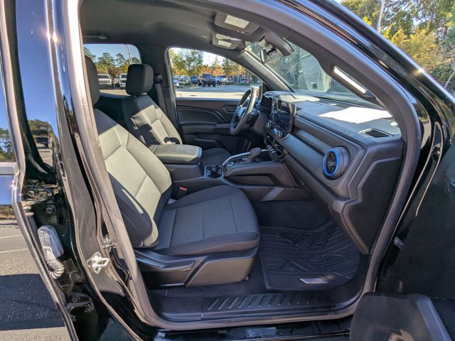 Used 2024 Chevrolet Colorado Trail Boss w/ Technology Package image 38