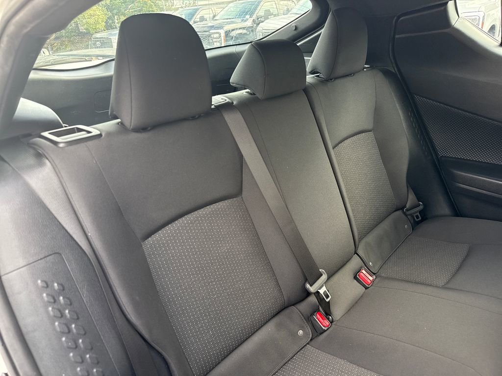 Used 2019 Toyota C-HR XLE image 22