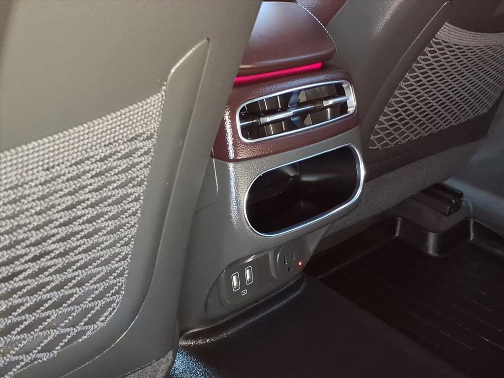 Used 2022 Genesis GV70 2.5T w/ Advanced Package image 16