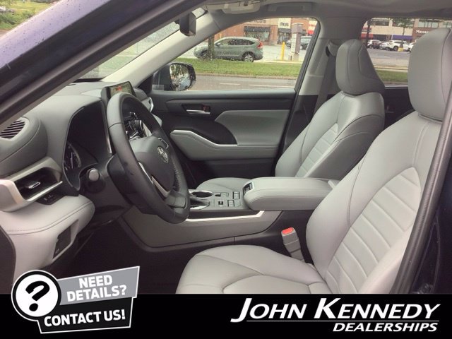 Used 2022 Toyota Highlander XLE AWD/4WD image 10