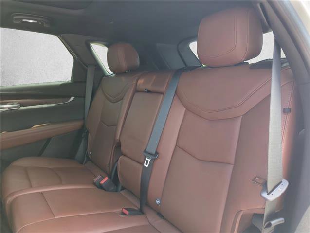 Used 2023 Cadillac XT5 Premium Luxury w/ Technology Package FWD image 21
