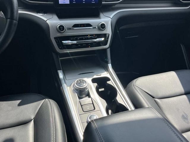 Certified 2023 Ford Explorer XLT w/ Equipment Group 202A AWD/4WD image 18