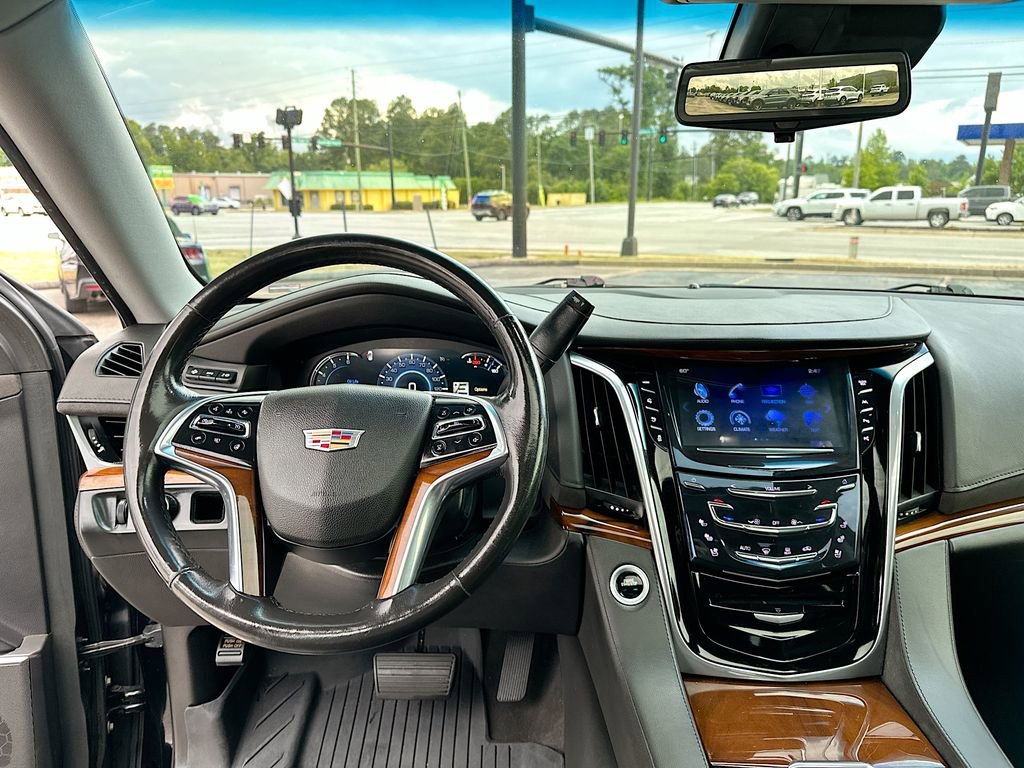 Used 2019 Cadillac Escalade Luxury RWD image 19