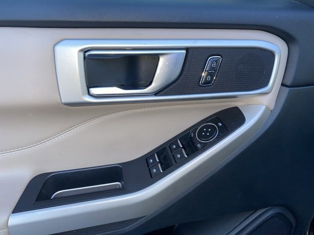 Certified 2022 Ford Explorer XLT w/ Equipment Group 202A image 19