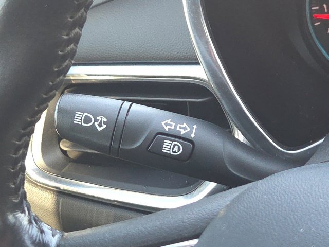 Used 2020 Chevrolet Equinox LT FWD image 42