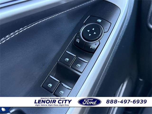 Certified 2022 Ford Explorer XLT w/ Equipment Group 202A image 29