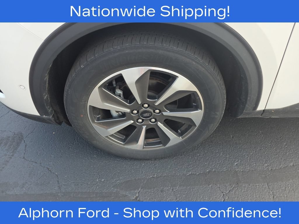 Certified 2023 Ford Escape Platinum w/ Premium Technology Package AWD/4WD image 6