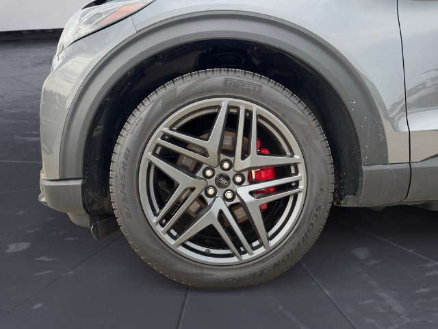 Certified 2025 Ford Explorer ST AWD/4WD image 14