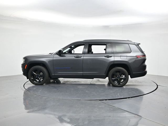 Used 2023 Jeep Grand Cherokee L Altitude AWD/4WD image 9