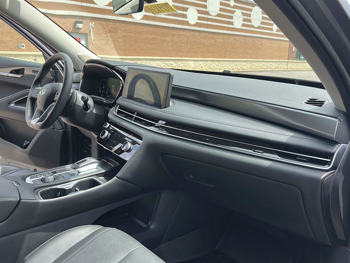 Used 2025 INFINITI QX60 Luxe FWD image 32