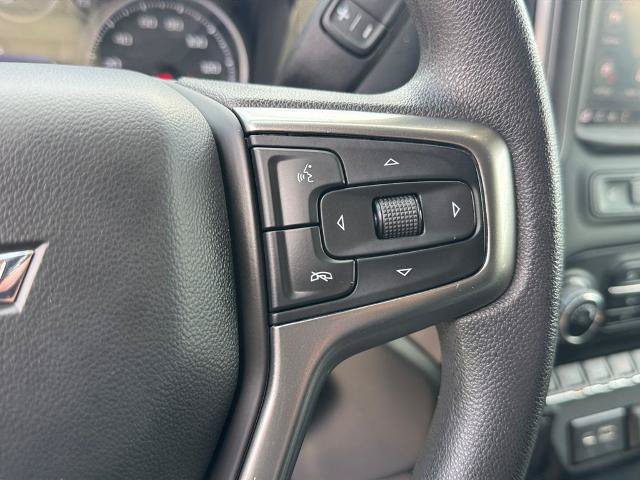 Used 2022 Chevrolet Silverado 1500 Custom w/ Safety Confidence Package AWD/4WD image 17