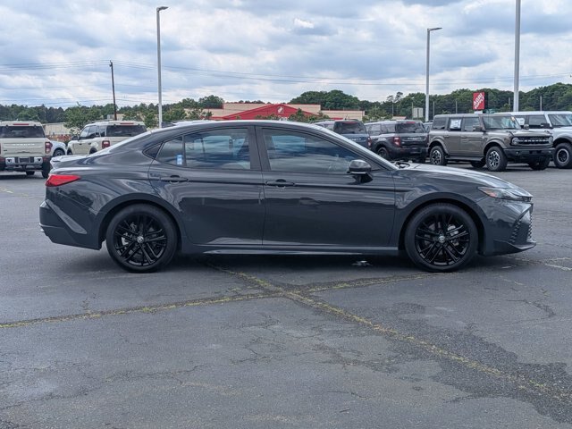 Used 2025 Toyota Camry SE FWD image 3