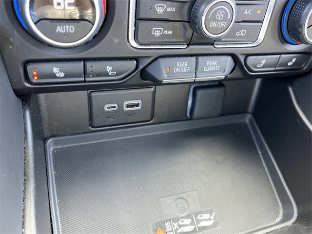 Used 2024 Chevrolet Suburban LT image 35