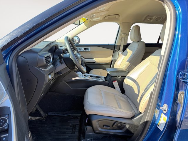 Certified 2023 Ford Explorer XLT w/ Equipment Group 202A image 9