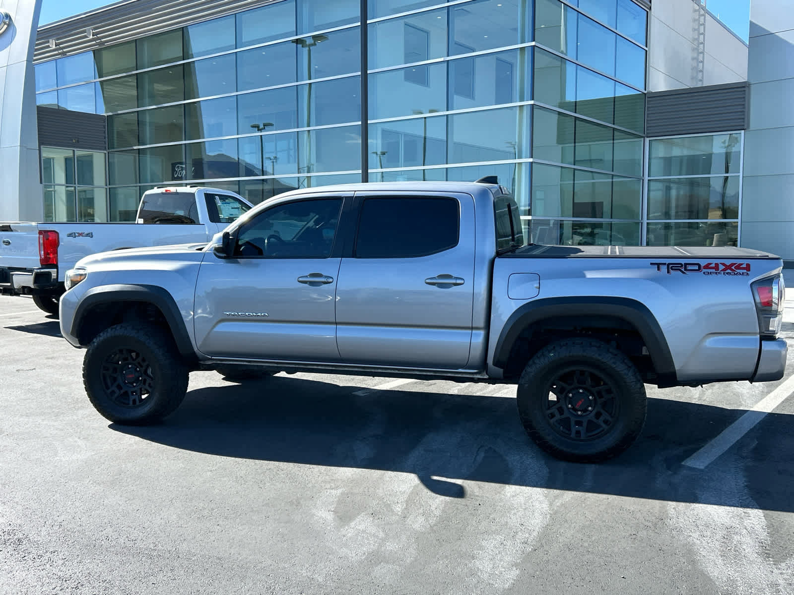 Used 2021 Toyota Tacoma TRD Off-Road image 18
