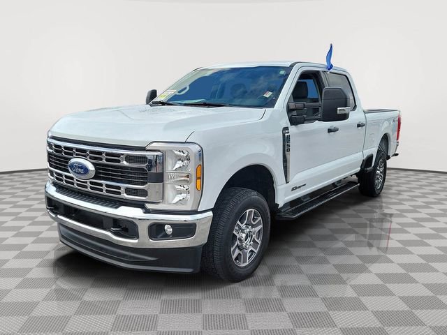 Certified 2025 Ford F250 XLT image 4