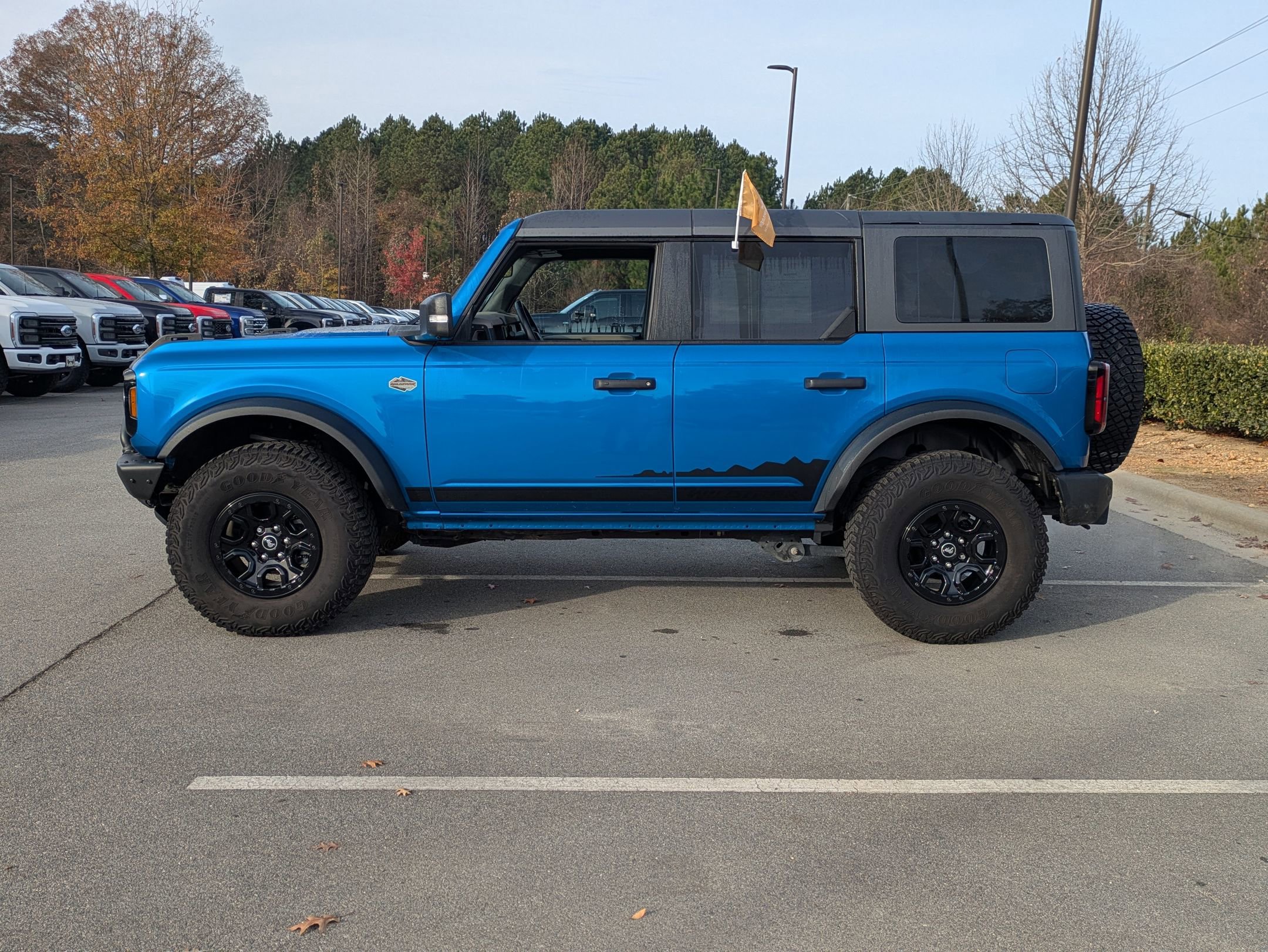 Certified 2023 Ford Bronco Wildtrak image 3