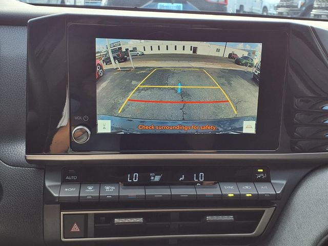 Used 2025 Toyota Camry LE w/ Convenience Package FWD image 6