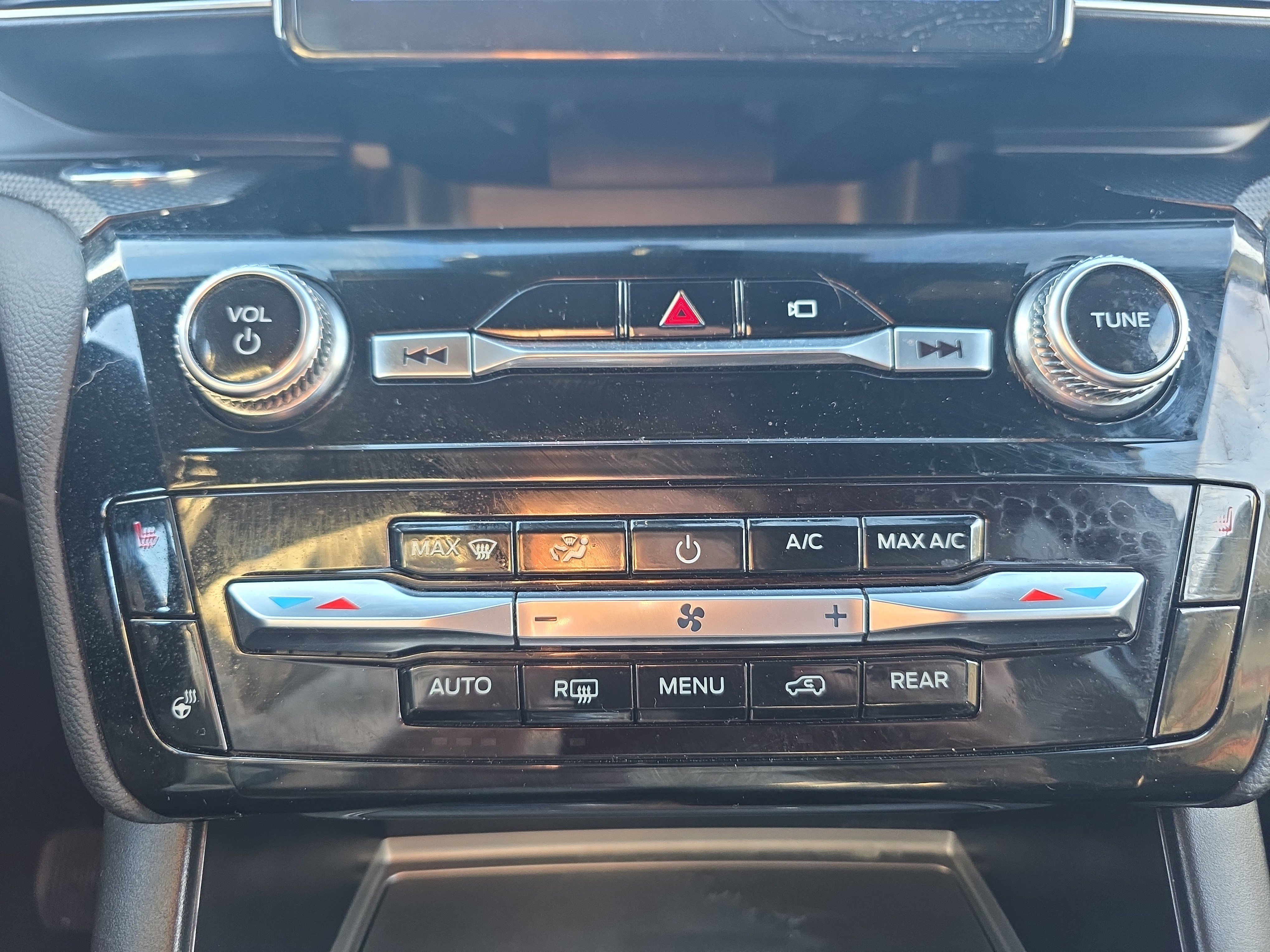 Certified 2022 Ford Explorer ST-Line w/ Class IV Trailer Tow Package image 44