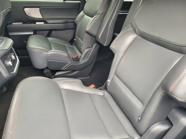 Certified 2025 Ford Expedition Active image 13