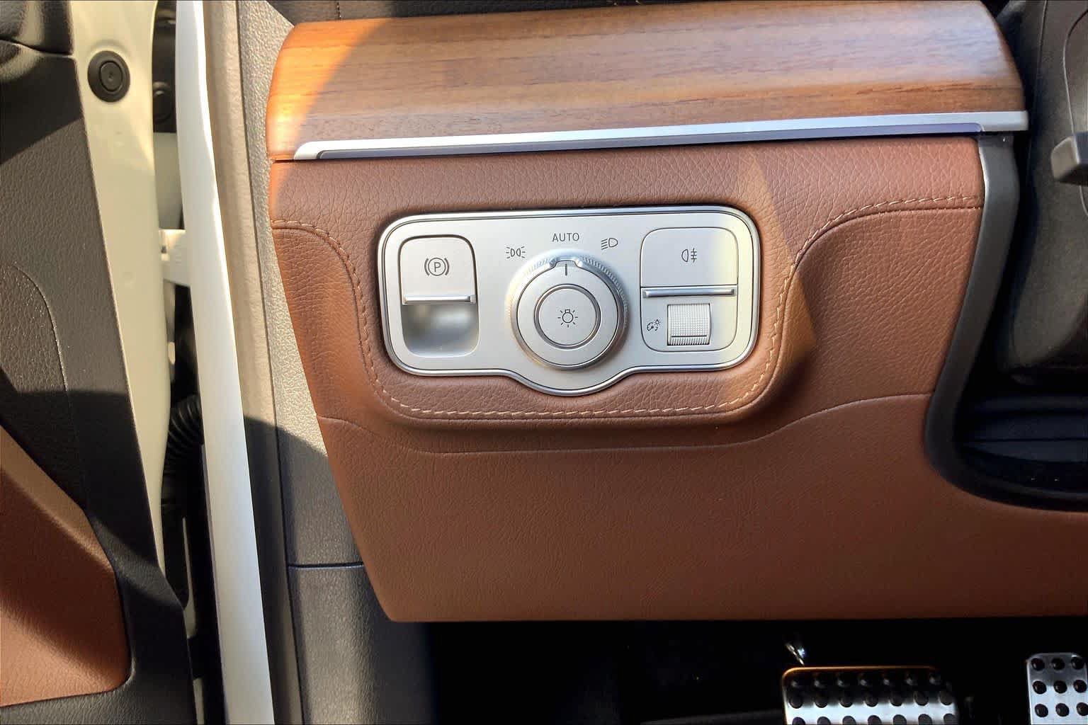 Used 2024 Mercedes-Benz GLS 450 4MATIC image 36