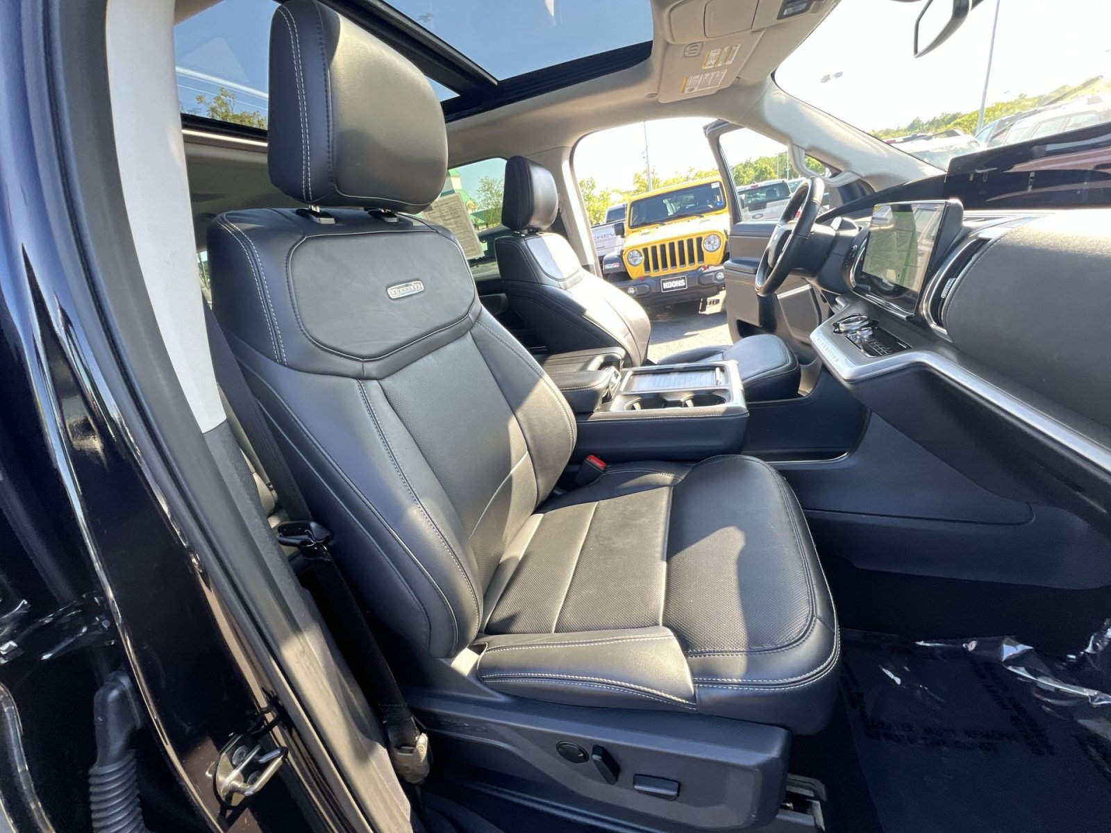 Certified 2025 Ford Expedition Max Platinum AWD/4WD image 36