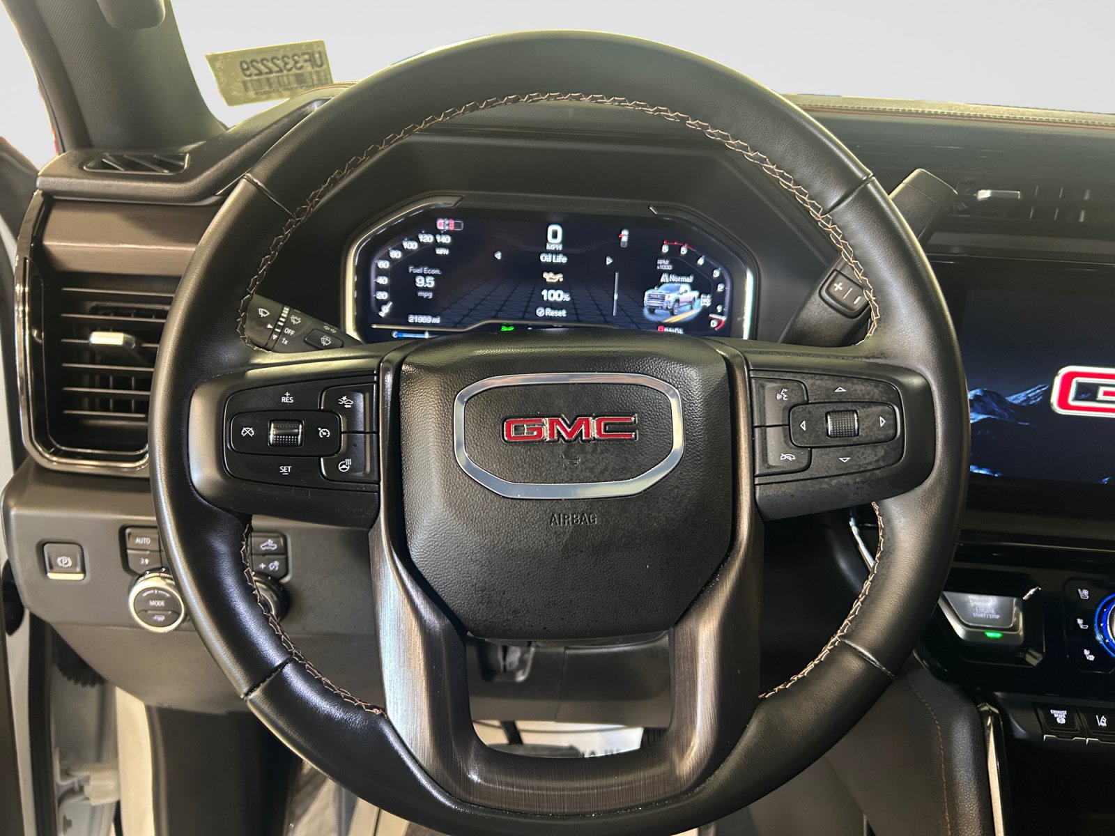 Used 2025 GMC Sierra 2500 AT4 w/ AT4 Premium Plus Package AWD/4WD image 13