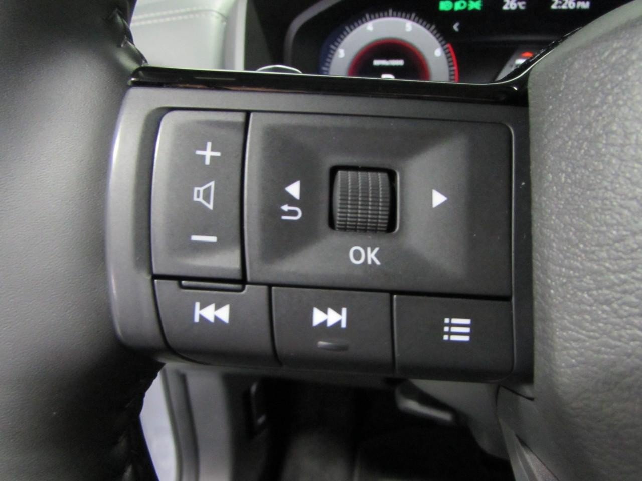 Used 2025 Nissan Rogue SL w/ Tech Package AWD/4WD image 25