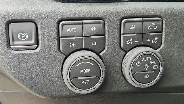 Used 2026 Chevrolet Silverado 1500 ZR2 w/ Dark Appearance Package image 10