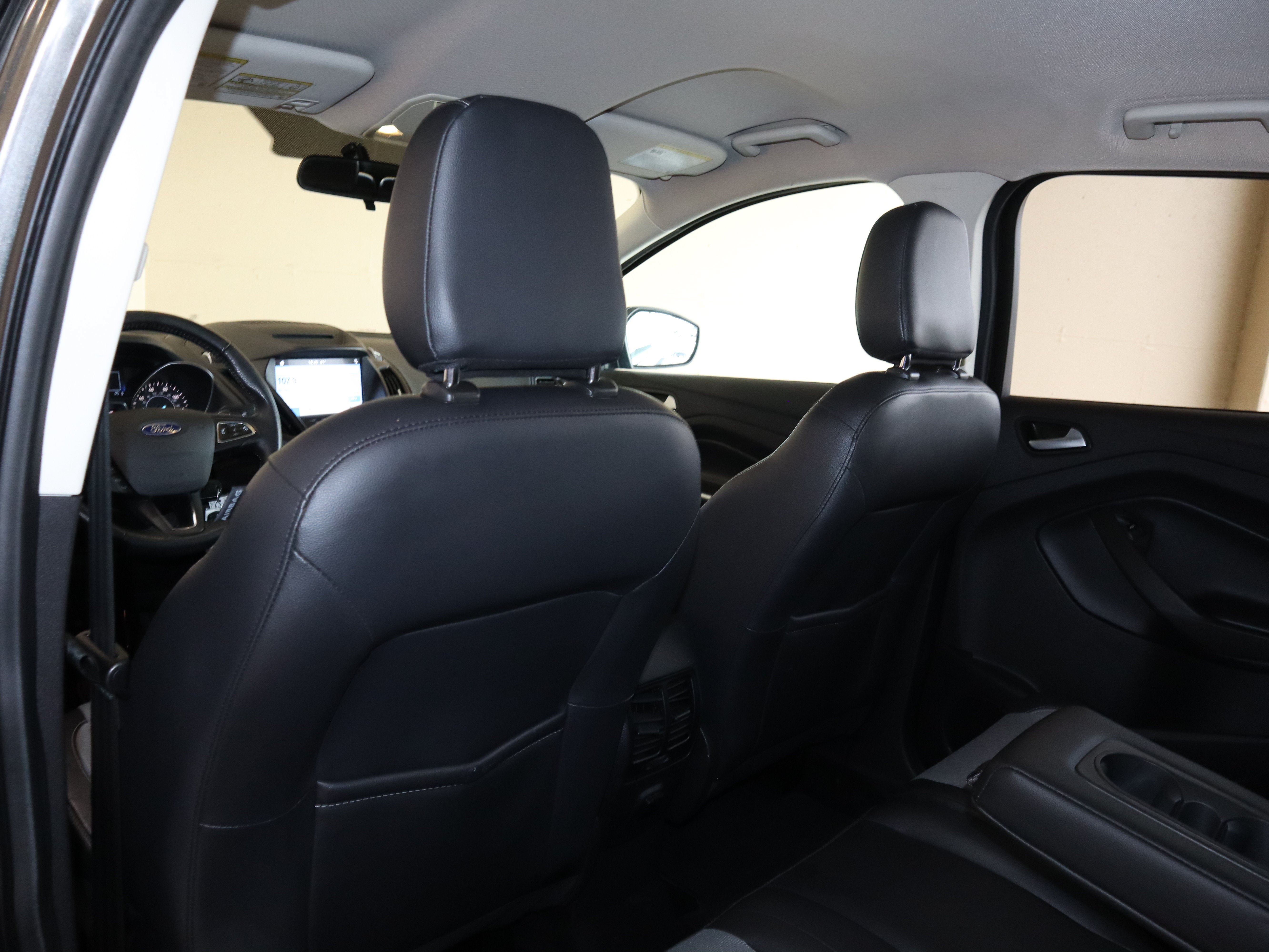 Certified 2018 Ford Escape SE w/ SE Sport Appearance Package AWD/4WD image 35